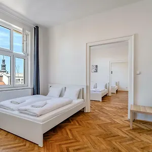 Apartament Avantguard, Praga